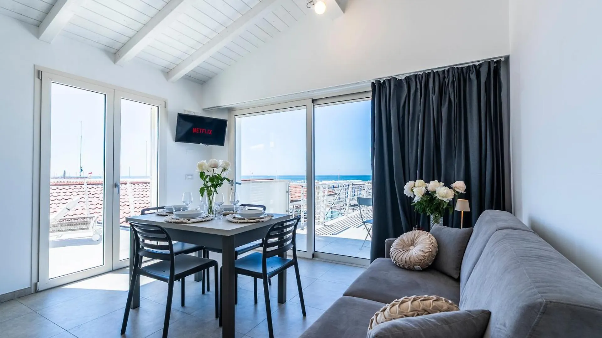 לידו די קאמאיורה Appartamento Luxury Vista Mare איטליה